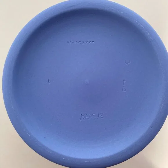 Wedgwood Blue Jasperware Lidded Jar with White Motif - Picture 8 of 8